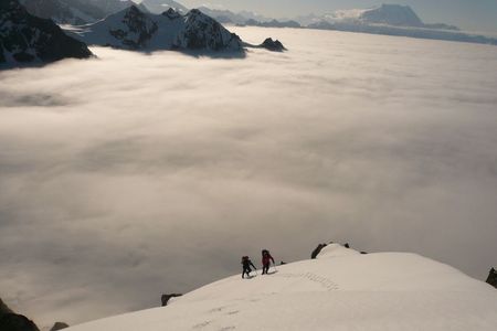 Sur l'Hummingbird la vue est fantastique et une mer de nuage nous donne l'impression de haute altitude