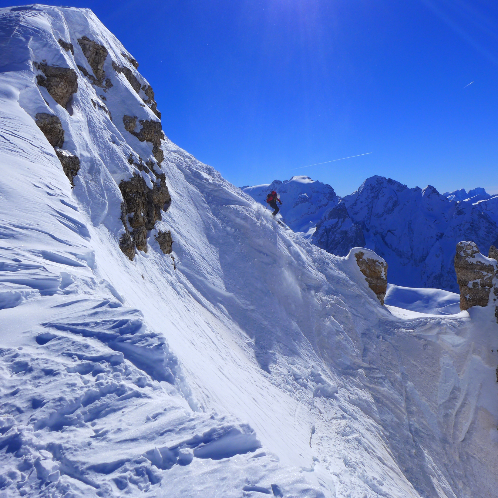 l'Adjudant Seb Moatti dans l'entrée du couloir Joel