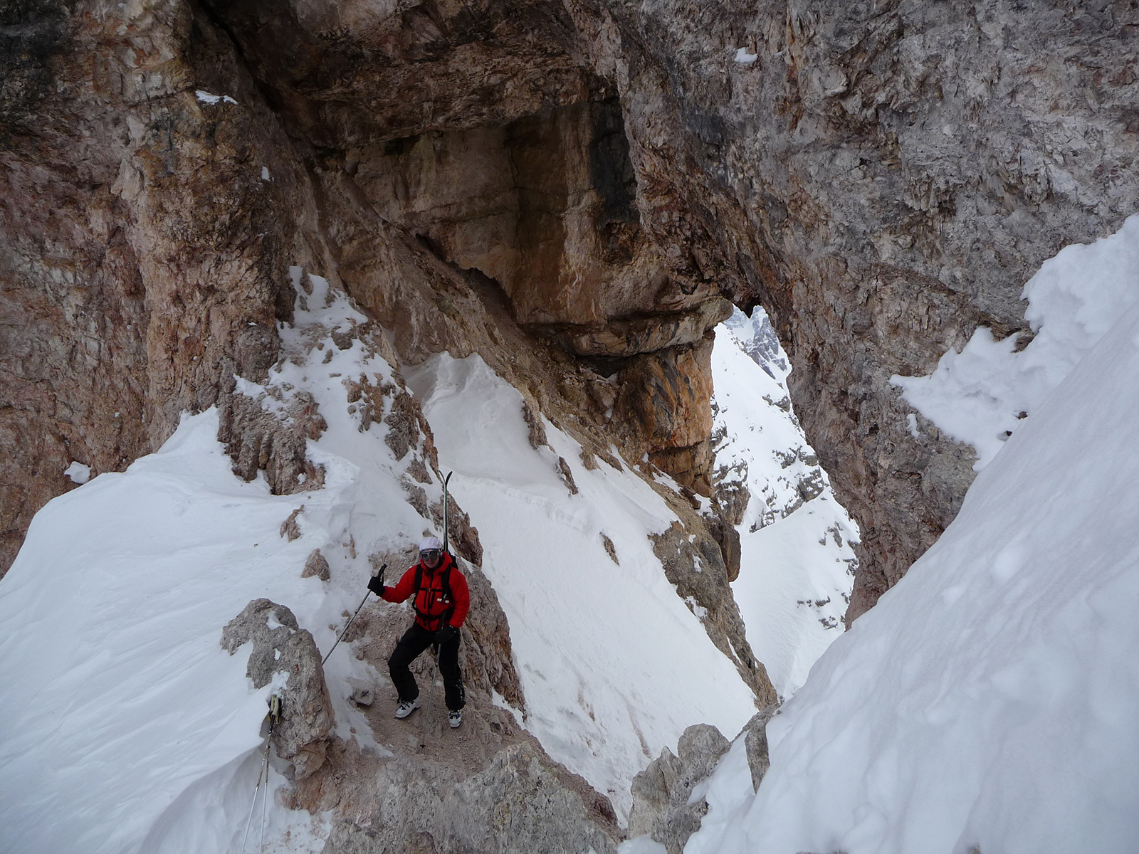 Ski de couloir dans les Dolomites