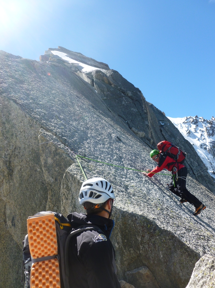 Sebastien Moatti dans le crux de l'arête des grands montets