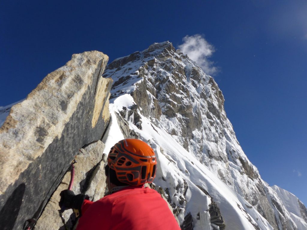 Exercice de style sur l'arête du Nyanang Ri