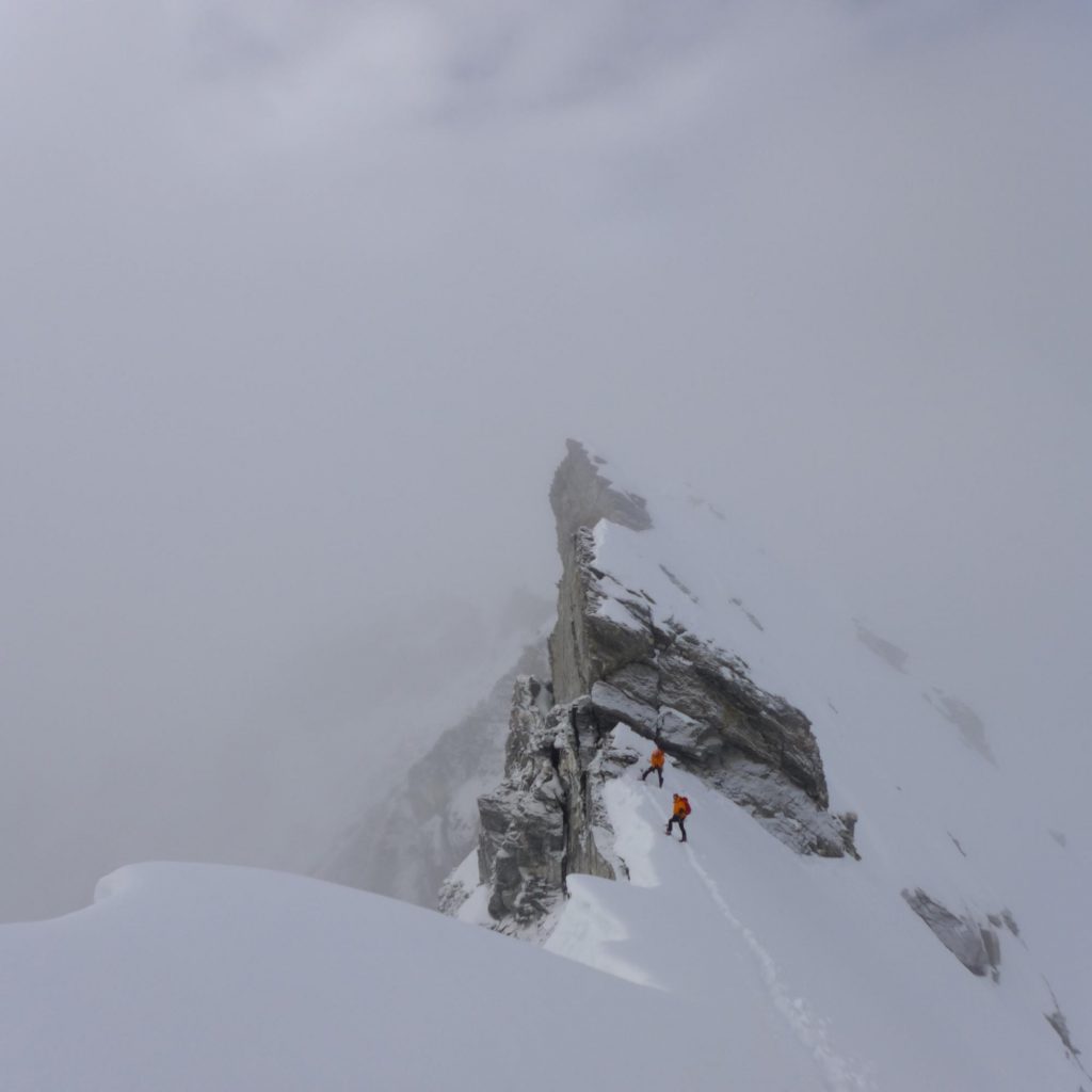 Descente du Nyanang Ri sous la neige