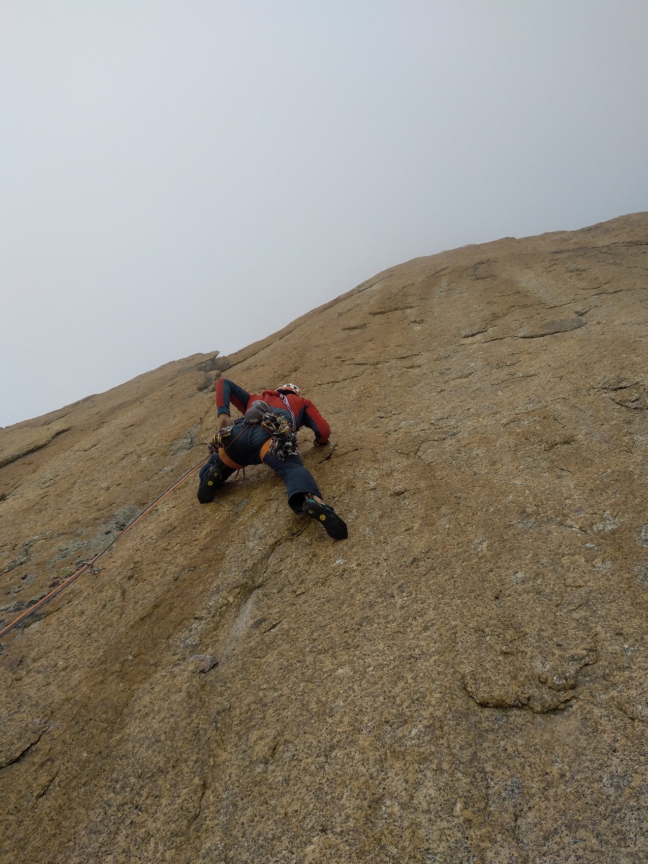 « Incroyable » Pilier rouge du Brouillard – Mont-Blanc